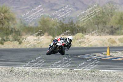 media/Oct-30-2025-Racers Edge (Thu) [[dabbdaf680]]/3-B Group/Session 5 (Turn 6)/